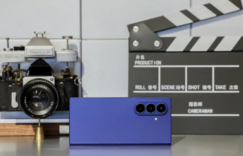 凭借全链路智能AI影像，GalaxyZFold7把秋冬美景轻松定格