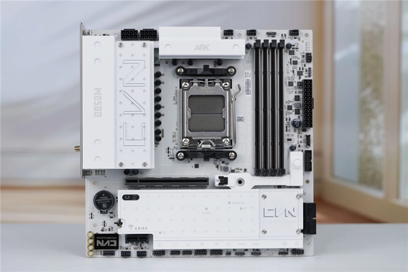 全面超越一线品牌！七彩虹CVNB850ARKFROZENv14方舟主板测评：一键实现12ns延迟降低