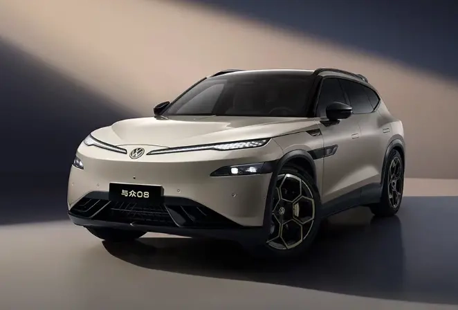 安徽大众旗下中大型纯电SUV“与众08”已完成申报，其轴距达3030毫米，且支持800V超快充技术