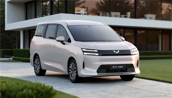 五菱星光730正式上市，7.1万起售，堪称最亲民的“GL8”替代之选