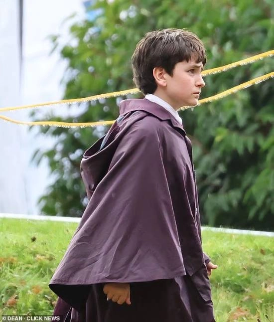 HBO剧版《哈利波特》新场照流出霍琦夫人亮相