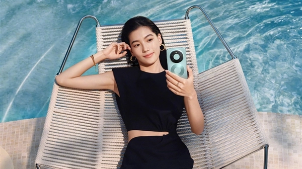 华为Mate80系列官方图片正式发布：采用全新双环设计堪称史上颜值最高的Mate机型