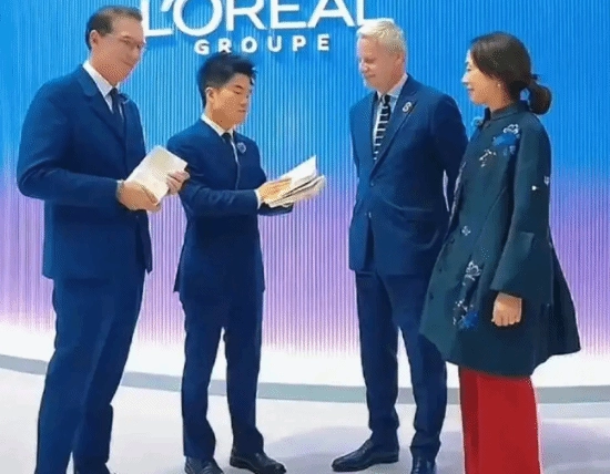 李阳就批评董宇辉英语水平一事回应：你至关重要，别再卖货了，回归教育领域吧