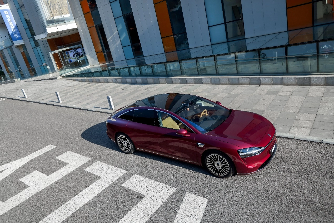 新款享界S9哨兵模式增强实测：手机远程喊话对讲，安防体验全面革新