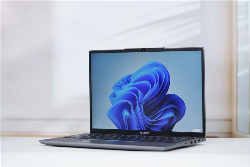 奥睿科Obook超能本深度评测：外设巨头的跨界之作设计别具一格尽显品牌特色