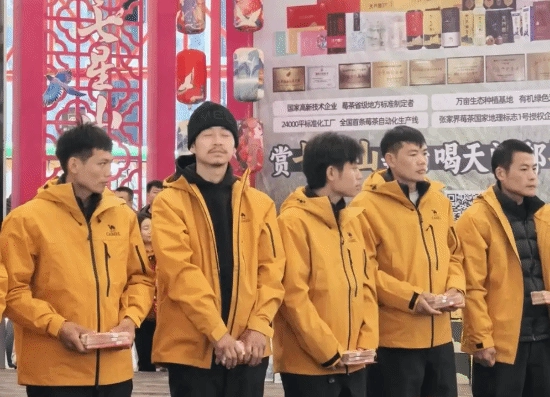 山西一男子报名参加七星山荒野求生活动，他觉得如今参赛选手的整体水平都比较普通