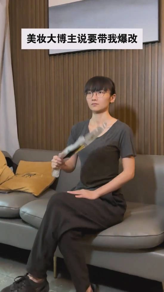 女版Faker被曝换成诸葛亮造型网友调侃：李哥这是穿上古装了？