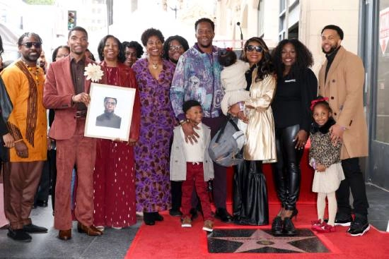 曾饰演“黑豹”的已故演员查德维克·博斯曼，在好莱坞星光大道获得星形荣誉