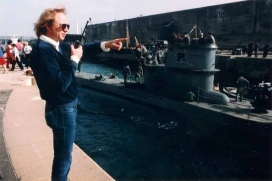 诺兰表示，《蝙蝠侠：侠影之谜》是华纳方面补偿给他的作品