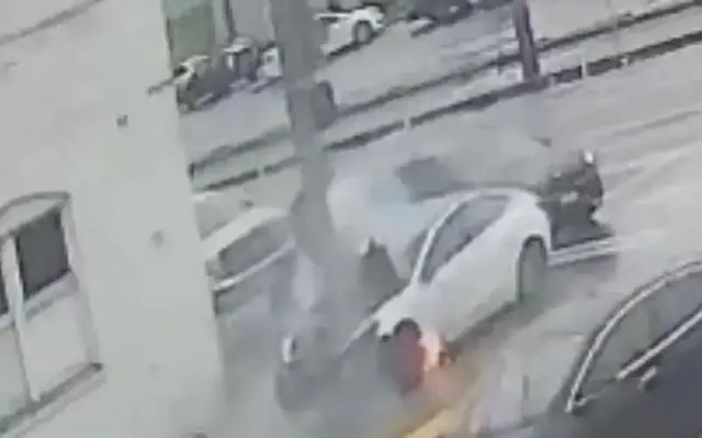 起火的Model3车门打不开,特斯拉因致命事故又遭诉讼