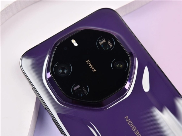 华为Mate80RS非凡大师亲身体验：真机质感爆棚，惊艳十足