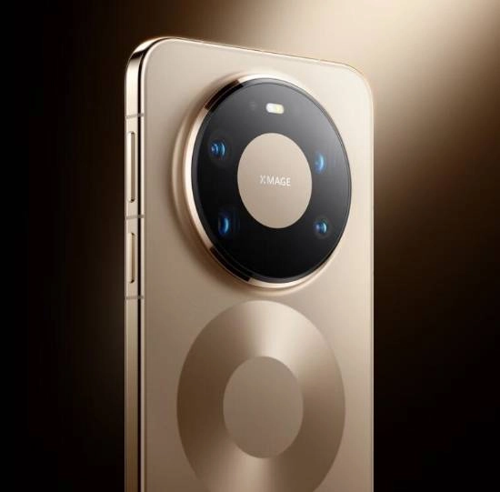 华为Mate80ProMax机身纹理藏着一个彩蛋：四个字