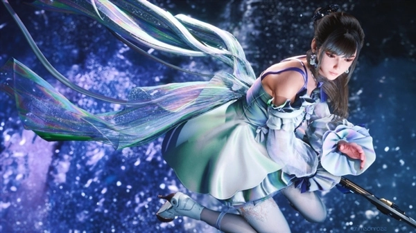 《剑星》女主角全新雕像正式公布一袭红色旗袍尽显性感魅力