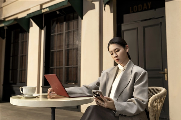 全新拂晓粉、瑞红双色来袭！两款新配色鸿蒙电脑开启售卖，生产力性能拉满