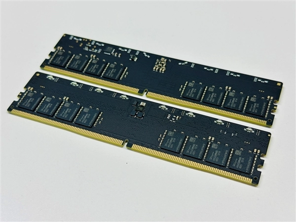 国内首次发布128GBCL32旗舰规格内存！雷克沙ARESRGBDDR56400新规格亮相