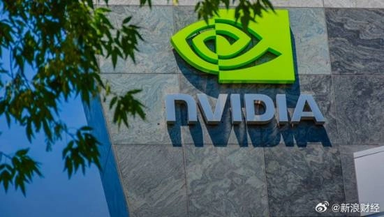 一个月内市值骤减5万亿！英伟达受谷歌自研芯片冲击