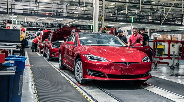 法拉第未来管理层谈特斯拉：员工常主动选择996模式