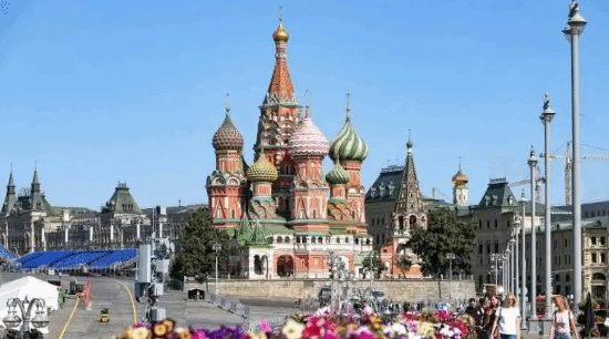 俄罗斯对中国公民实施免签政策，部分旅行社透露多款俄罗斯旅游产品已售罄