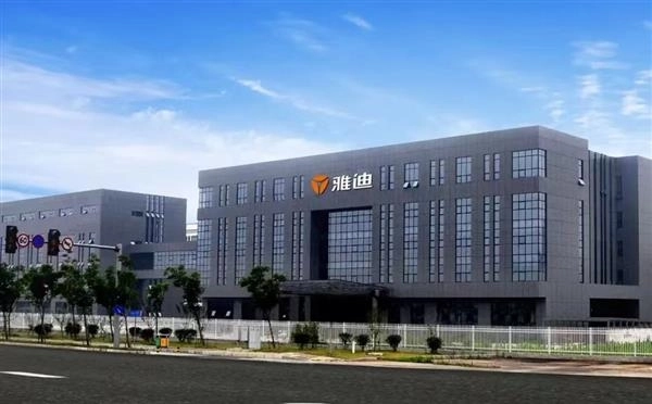 雅迪方面表示，网络上流传的“铁皮座椅”新国标电动车属于个别企业的产品，雅迪绝对不会生产此类车辆