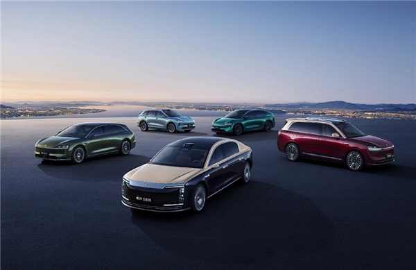 鸿蒙智行11月交付数据公布：8.1万创历史新高，最贵车型尊界S800未垫底