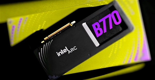 Intel显卡高端市场首秀！功耗峰值达300W