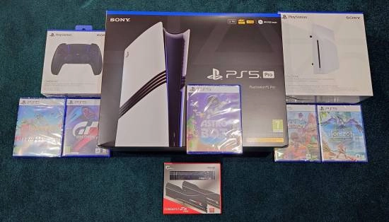 简直离谱！PS5Pro豪华套装的价格居然比64GB内存条还低！