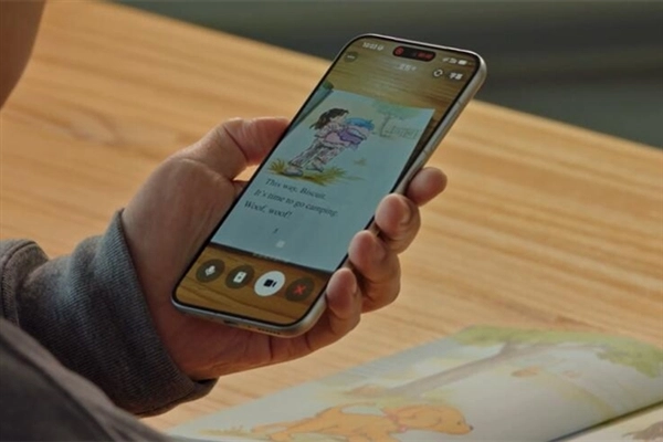 罗永浩批评手机大厂变成牙膏厂：在AI领域投入严重不够