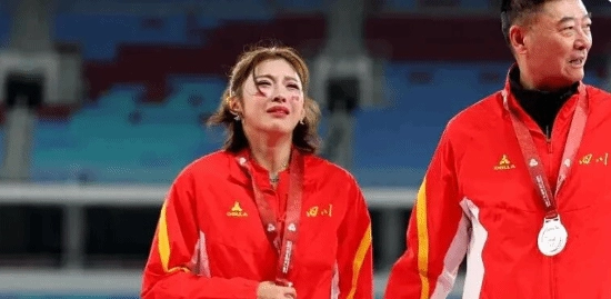 被贴上"28岁老女人"标签、被唱衰"突破难"吴艳妮放话:明年等着看你们被打脸