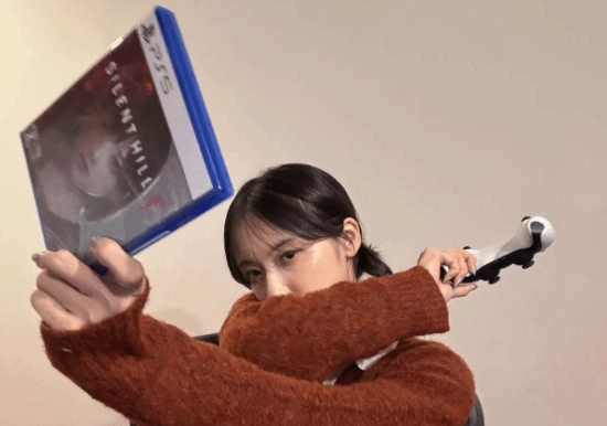 寂静岭女主播对首次直播感到焦虑，生怕表现不佳遭恶评