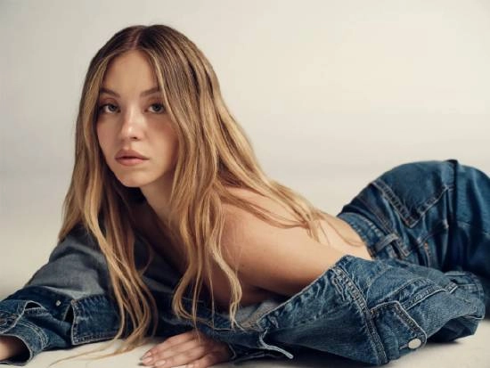 悉尼妹亲自回应整容传闻：我对打针这件事有很深的恐惧感，所以根本不会去做整容相关的项目