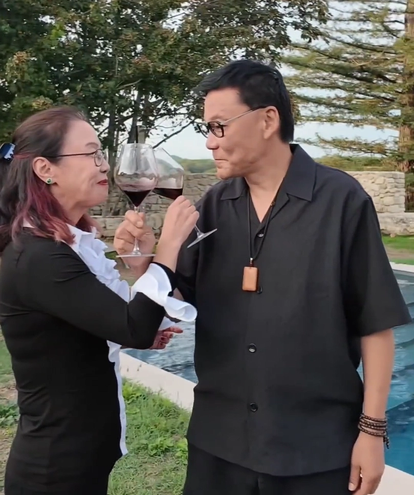 张丹红直面婚姻争议！李国庆没钱没势我也爱，母亲曾不看好这段关系[多图]