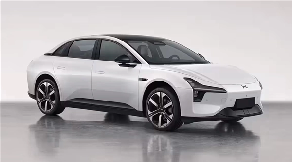 小鹏MONAM03新款驾到：前脸车尾焕新调整，续航峰值突破640km！