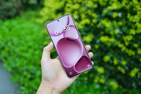 机圈“影帝”实至名归！OPPOFindX9Ultra震撼全球，首发双2亿像素组合，方案堪称激进