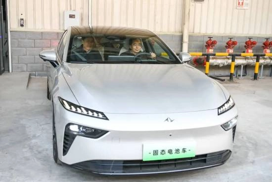 东风汽车推出“固态电池车”！计划2027年实现量产