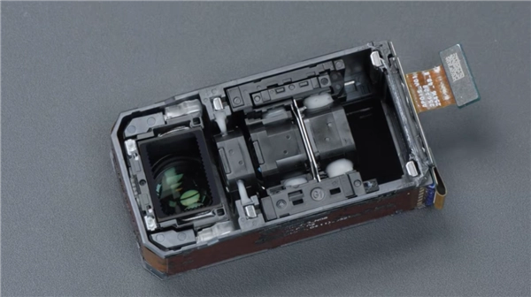 拆解小米17Ultra徕卡2亿长焦：这是迄今为止结构最复杂的长焦！