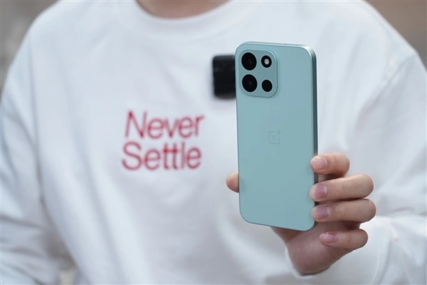 一加Turbo6系列（含6V）官宣1月8日亮相：打造档位内史无前例的性能续航表现