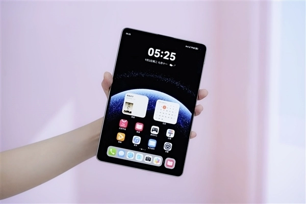 华为8.8英寸“大屏手机”官方直降300！2999元起全系配备麒麟旗舰处理器
