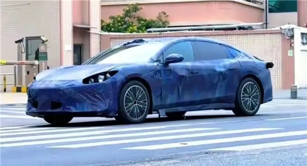 方程豹首款轿车谍照流出！或命名“镁9”，溜背设计加激光雷达配置！