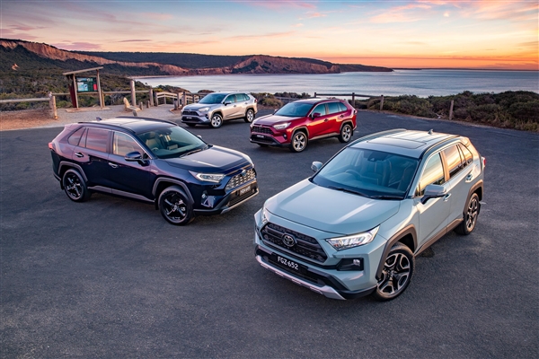 丰田RAV4年检未通过，经检查发现4S店把车辆的电脑板换给了其他车