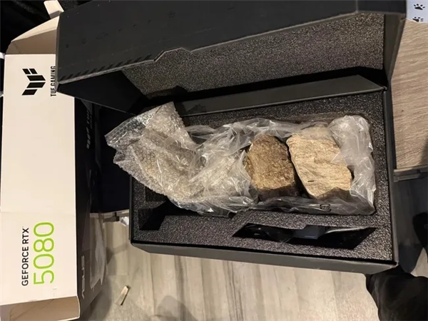 RTX5080成了无法使用的“真石头”还不给退款，历经一个月的折腾总算有了结果！关键证据帮了大忙