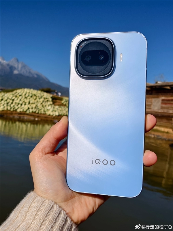 双芯加持超给力！iQOOZ11Turbo配备第五代骁龙8+Q2电竞芯片
