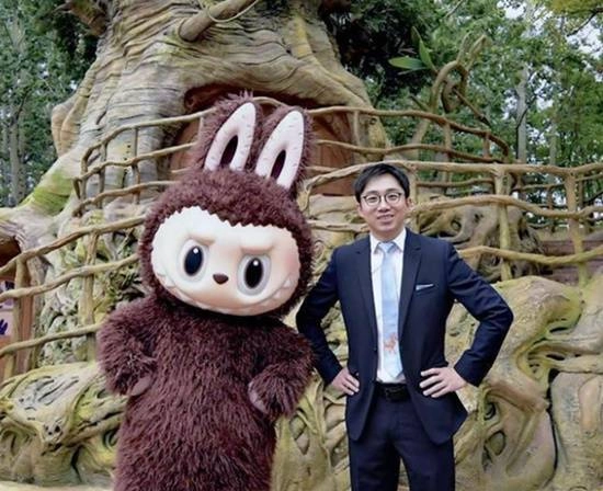 身家高达千亿！王宁成功跻身《福布斯》40岁以下白手起家富豪榜单