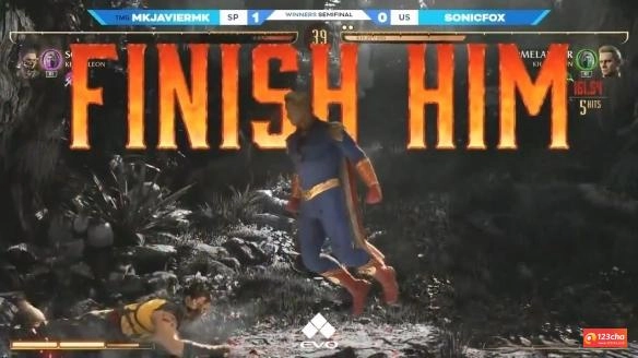 现场沸腾了！《真人快打1》选手赛后模仿祖国人喝奶 