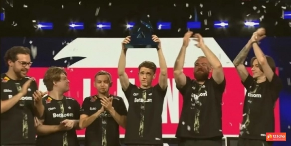 赢了却是一脸落寞？绿龙3：0拿下blast秋季赏金赛冠军