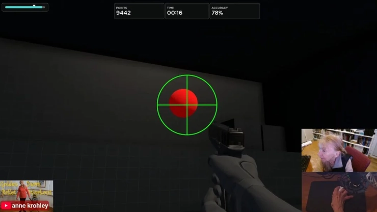 职业玩家晒出95岁神枪手奶奶从未接触过FPS游戏瞄准天赋却惊艳众人