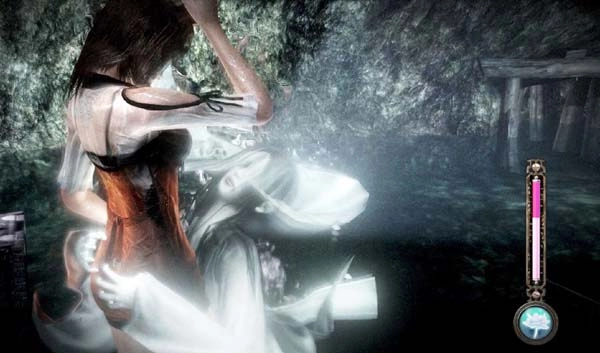 零：濡鸦之巫女福利美图赏比基尼与湿身的视觉盛宴