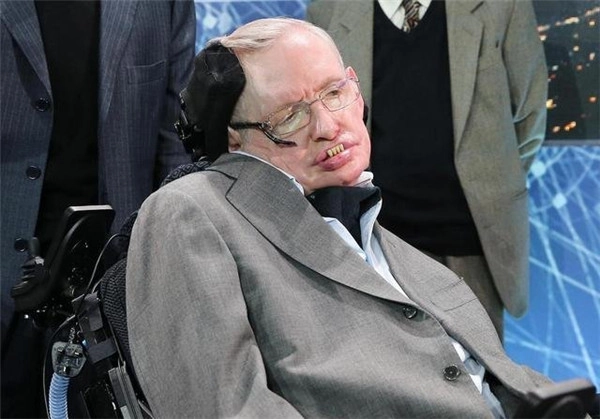 霍金曾指出：人类面临的首要威胁究竟是什么？