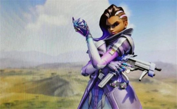 《守望先锋》新英雄Somber正式登场其Q大招可实现穿墙破盾效果