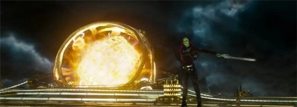 《银河护卫队2》全新中文预告片发布星爵半裸展露好身材！