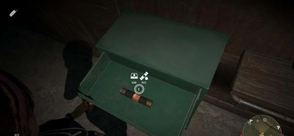 在十三号星期五游戏里，警察护送自己撤离的具体操作步骤是怎样的